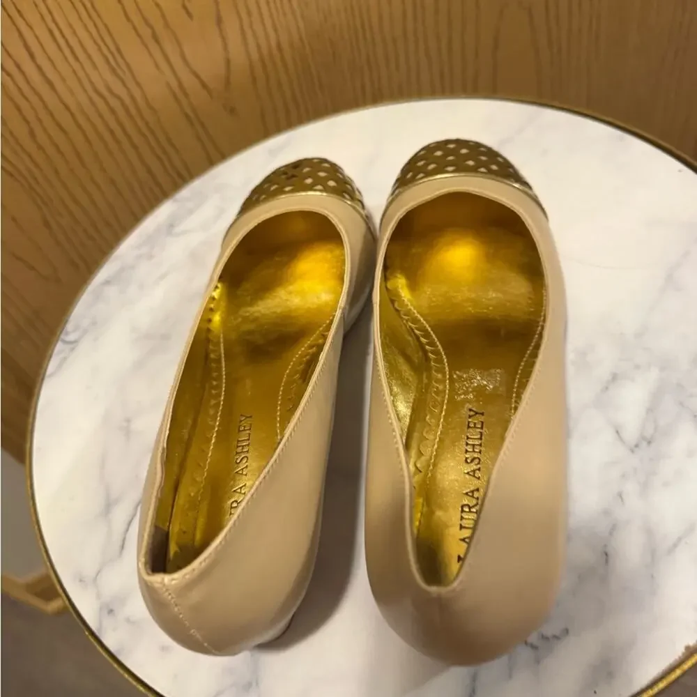 Laura Ashley Beige and Gold pumps NWOT